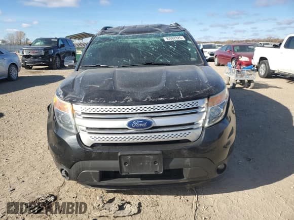 ✅ 2015 Ford Explorer XLT • VIN: 1FM5K8D81FGC20371 • Lot: 92082925. Wystawiony na Copart z przebiegiem 167 394 mil. Bezpłatny archiwum sprzedaży aukcyjnych z USA i szczegółowy raport historii pojazdu na DreamBid. Zdjęcie 5.
