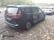 ✅ 2023 Chrysler Pacifica Hybrid Limited • VIN: 2C4RC1S76PR599596 • Lot: 43427260. Listed on IAAI with 32,972 mi. Free auction sales archive from the USA and detailed vehicle history report at DreamBid. Image 4.