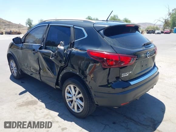 ✅ 2018 Nissan Rogue S • VIN: JN1BJ1CPXJW153913 • Lot: 42321015. Wystawiony na IAAI z przebiegiem 163 132 mil. Bezpłatny archiwum sprzedaży aukcyjnych z USA i szczegółowy raport historii pojazdu na DreamBid. Zdjęcie 3.