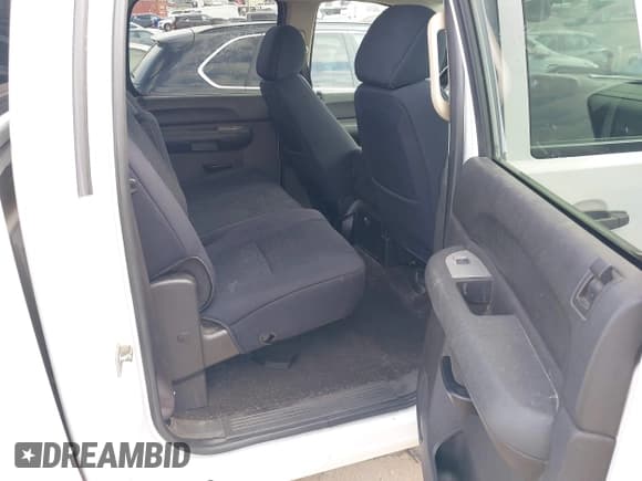 ✅ 2007 Chevrolet Silverado 1500 LTZ • VIN: 2GCFK13YX71632563 • Lot: 43621568. Listed on IAAI with 176,412 mi. Free auction sales archive from the USA and detailed vehicle history report at DreamBid. Image 8.