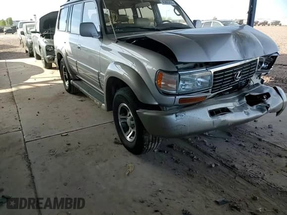 ✅ 1997 Lexus LX 450 • VIN: JT6HJ88J3V0182934 • Lot: 45865895. Wystawiony na Copart z przebiegiem 155 680 mil. Bezpłatny archiwum sprzedaży aukcyjnych z USA i szczegółowy raport historii pojazdu na DreamBid. Zdjęcie 12.