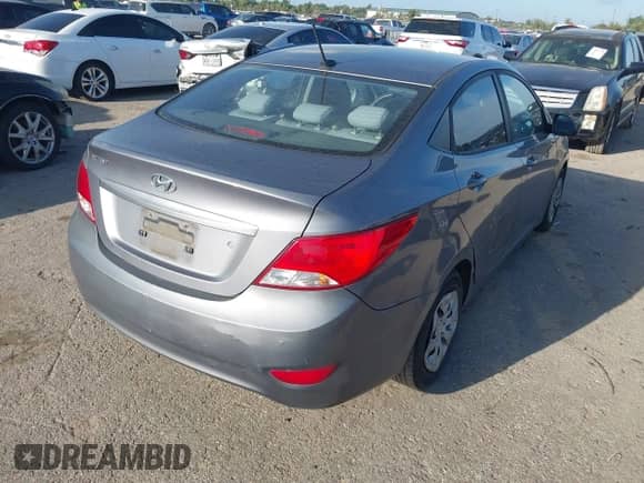 2017 Hyundai Accent SE z VIN KMHCT4AE2HU243959, wystawiony jako IAAI lot #43294716 z przebiegiem 139 935 mil mil oraz . Historia ofert i sprzedaży dostępna na DreamBid. Obrazek 4.