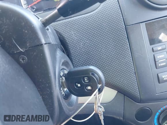 ✅ 2009 Chevrolet Aveo 1LT • VIN: KL1TD66E19B651119 • Lot: 41648261. Wystawiony na IAAI z przebiegiem 132 456 mil. Bezpłatny archiwum sprzedaży aukcyjnych z USA i szczegółowy raport historii pojazdu na DreamBid. Zdjęcie 11.