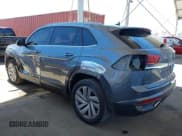 ✅ 2022 Volkswagen Atlas SE • VIN: 1V2JC2CA0NC230413 • Lot: 42643040. Wystawiony na IAAI z przebiegiem 84 988 mil. Bezpłatny archiwum sprzedaży aukcyjnych z USA i szczegółowy raport historii pojazdu na DreamBid. Zdjęcie 3.