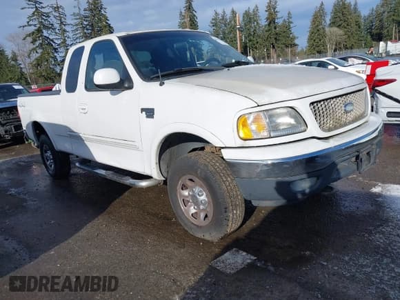 ✅ 2000 Ford F-150 XL • VIN: 2FTPX18L0YCA23183 • Лот: 41503967. Опубликован ранее на IAAI с пробегом Не указан. Бесплатный доступ к архиву аукционных продаж из США и подробный отчёт об истории автомобиля на DreamBid. Изображение 1.