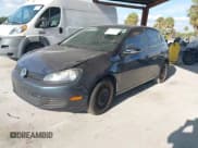 ✅ 2013 Volkswagen Golf • VIN: WVWDB7AJXDW132455 • Лот: 43734226. Опубликован ранее на IAAI с пробегом 174 862 миль. Бесплатный доступ к архиву аукционных продаж из США и подробный отчёт об истории автомобиля на DreamBid. Изображение 2.