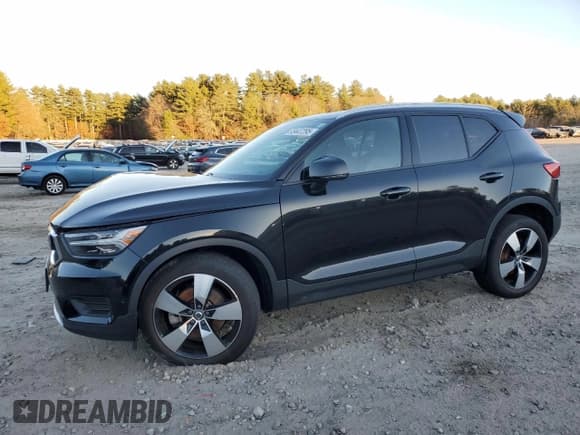 ✅ 2019 Volvo XC40 Momentum • VIN: YV4162UK3K2053144 • Lot: 93447295. Wystawiony na Copart z przebiegiem 68 243 mil. Bezpłatny archiwum sprzedaży aukcyjnych z USA i szczegółowy raport historii pojazdu na DreamBid. Zdjęcie 1.
