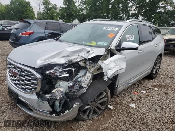 ✅ 2019 GMC Terrain Denali • VIN: 3GKALXEX2KL366871 • Лот: 66454575. Опубликован ранее на Copart с пробегом 101 412 миль. Бесплатный доступ к архиву аукционных продаж из США и подробный отчёт об истории автомобиля на DreamBid. Изображение 1.