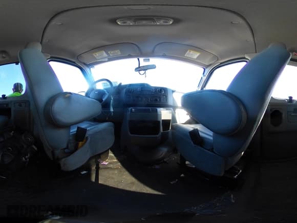 ✅ 2013 Ford Econoline Passenger XL • VIN: 1FBNE3BL2DDA27493 • Lot: 41319915. Wystawiony na IAAI z przebiegiem 244 252 mil. Bezpłatny archiwum sprzedaży aukcyjnych z USA i szczegółowy raport historii pojazdu na DreamBid. Zdjęcie 20.