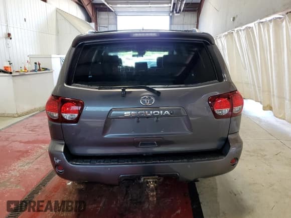 ✅ 2018 Toyota Sequoia SR5 • VIN: 5TDZY5G15JS070829 • Лот: 66050725. Опубликован ранее на Copart с пробегом 290 351 миль. Бесплатный доступ к архиву аукционных продаж из США и подробный отчёт об истории автомобиля на DreamBid. Изображение 6.