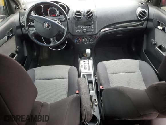 ✅ 2009 Pontiac G3 • VIN: KL2TD66EX9B631852 • Lot: 82477614. Wystawiony na Copart z przebiegiem 106 989 mil. Bezpłatny archiwum sprzedaży aukcyjnych z USA i szczegółowy raport historii pojazdu na DreamBid. Zdjęcie 8.