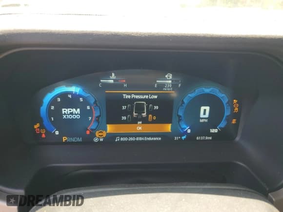 ✅ 2025 Ford Bronco Outer Banks • VIN: 1FMDE8BH2SLA65272 • Lot: 64901715. Wystawiony na Copart z przebiegiem 6 137 mil. Bezpłatny archiwum sprzedaży aukcyjnych z USA i szczegółowy raport historii pojazdu na DreamBid. Zdjęcie 9.