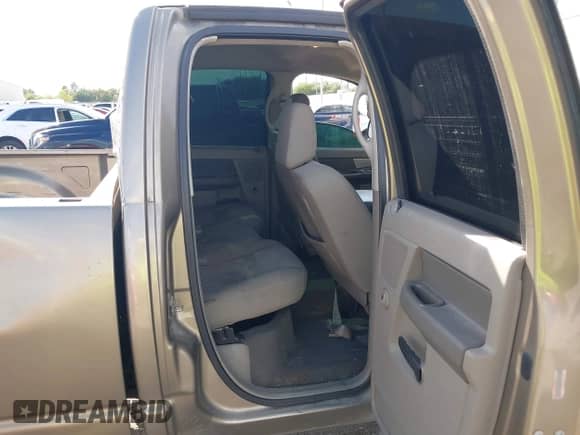 2008 Dodge 1500 SLT с VIN 1D7HA18N28J151990, выставлен на аукционе IAAI как лот 43390212 с пробегом 276 007 миль миль и . История ставок и продаж доступна на DreamBid. Изображение 8.