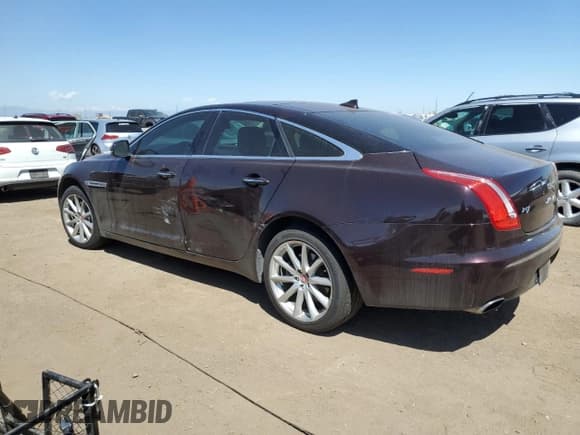 ✅ 2013 Jaguar XJ • VIN: SAJWJ1CD0D8V46155 • Lot: 55112055. Wystawiony na Copart z przebiegiem 71 730 mil. Bezpłatny archiwum sprzedaży aukcyjnych z USA i szczegółowy raport historii pojazdu na DreamBid. Zdjęcie 2.