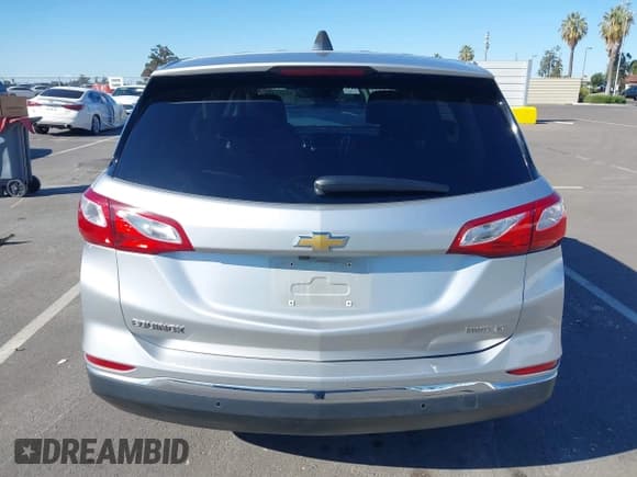 ✅ 2020 Chevrolet Equinox LT • VIN: 3GNAXUEV7LS688725 • Лот: 43431490. Опубликован ранее на IAAI с пробегом 127 572 миль. Бесплатный доступ к архиву аукционных продаж из США и подробный отчёт об истории автомобиля на DreamBid. Изображение 16.