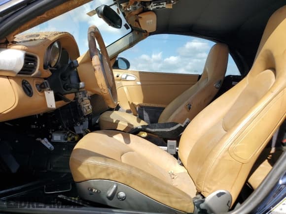 ✅ 2008 Porsche 911 Carrera S • VIN: WP0CB29968S776492 • Lot: 93524725. Listed on Copart with Not provided. Free auction sales archive from the USA and detailed vehicle history report at DreamBid. Image 7.