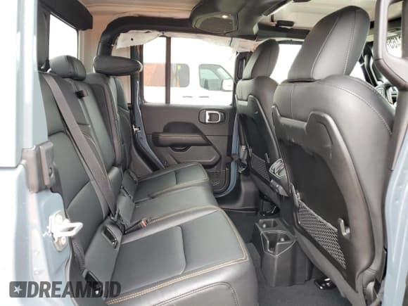 ✅ 2024 Jeep Gladiator Willys • VIN: 1C6HJTAG4RL133988 • Лот: 43078465. Опубликован ранее на Copart с пробегом 3 452 миль. Бесплатный доступ к архиву аукционных продаж из США и подробный отчёт об истории автомобиля на DreamBid. Изображение 10.