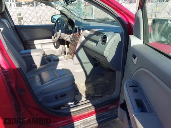 ✅ 2007 Ford Freestyle SEL • VIN: 1FMDK02117GA13998 • Лот: 43689212. Опубликован ранее на IAAI с пробегом Не указан. Бесплатный доступ к архиву аукционных продаж из США и подробный отчёт об истории автомобиля на DreamBid. Изображение 5.