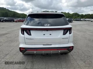 ✅ 2024 Hyundai Tucson N Line • VIN: KM8JFCD13RU166165 • Lot: 67902924. Wystawiony na Copart z przebiegiem 20 992 mil. Bezpłatny archiwum sprzedaży aukcyjnych z USA i szczegółowy raport historii pojazdu na DreamBid. Zdjęcie 6.