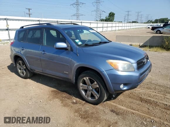 ✅ 2008 Toyota RAV4 Sport • VIN: JTMZK32V285017005 • Lot: 68660255. Listed on Copart with 210,630 mi. Free auction sales archive from the USA and detailed vehicle history report at DreamBid. Image 4.