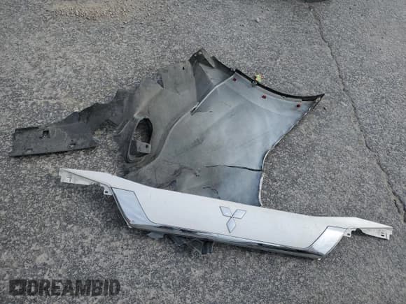 ✅ 2018 Mitsubishi Outlander ES • VIN: JA4AZ2A31JZ012776 • Лот: 67845405. Опубликован ранее на Copart с пробегом 71 770 миль. Бесплатный доступ к архиву аукционных продаж из США и подробный отчёт об истории автомобиля на DreamBid. Изображение 13.