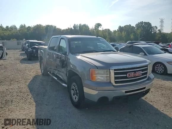 ✅ 2013 GMC Sierra 1500 SLE • VIN: 3GTP2VEA0DG120731 • Лот: 81667965. Опубликован ранее на Copart с пробегом 205 686 миль. Бесплатный доступ к архиву аукционных продаж из США и подробный отчёт об истории автомобиля на DreamBid. Изображение 13.