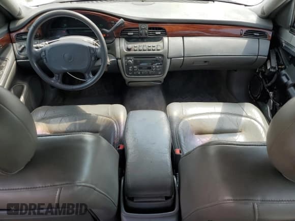 ✅ 2001 Cadillac DeVille • VIN: 1G6KD54Y11U205382 • Lot: 68302975. Wystawiony na Copart z przebiegiem 234 687 mil. Bezpłatny archiwum sprzedaży aukcyjnych z USA i szczegółowy raport historii pojazdu na DreamBid. Zdjęcie 8.