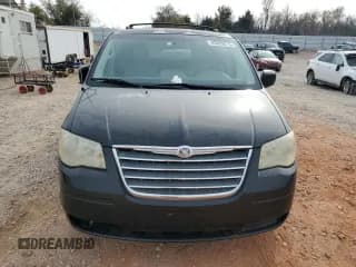 ✅ 2009 Chrysler Town & Country LX • VIN: 2A8HR44E79R567176 • Лот: 93893015. Опубликован ранее на Copart с пробегом 170 612 миль. Бесплатный доступ к архиву аукционных продаж из США и подробный отчёт об истории автомобиля на DreamBid. Изображение 5.