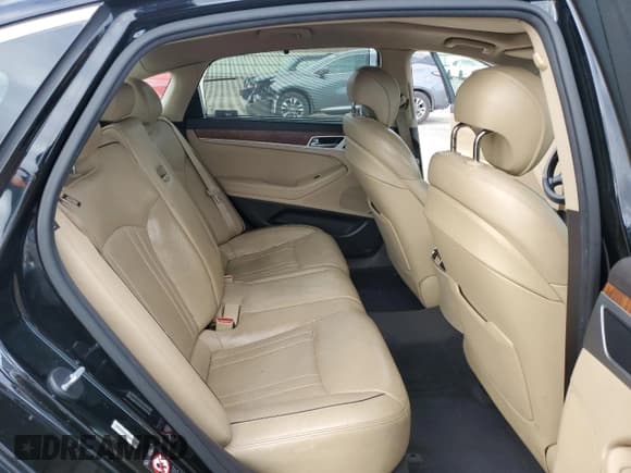 ✅ 2015 Hyundai Genesis 3.8L • VIN: KMHGN4JE2FU018305 • Лот: 92495395. Опубликован ранее на Copart с пробегом 127 306 миль. Бесплатный доступ к архиву аукционных продаж из США и подробный отчёт об истории автомобиля на DreamBid. Изображение 10.