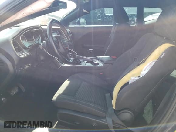 ✅ 2018 Dodge Challenger T/A • VIN: 2C3CDZBT3JH300663 • Lot: 57304034. Wystawiony na Copart z przebiegiem 77 369 mil. Bezpłatny archiwum sprzedaży aukcyjnych z USA i szczegółowy raport historii pojazdu na DreamBid. Zdjęcie 7.