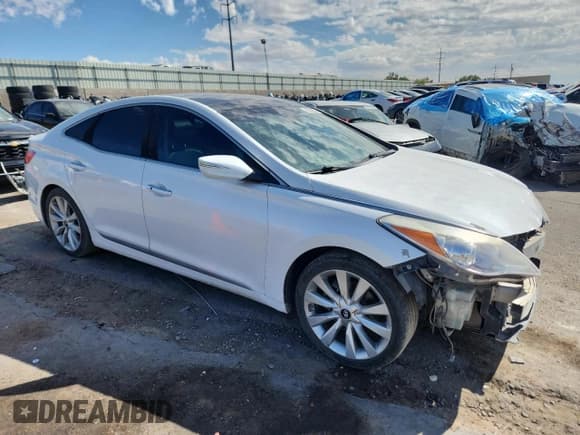 ✅ 2017 Hyundai Azera Limited • VIN: KMHFH4JG3HA591531 • Lot: 85139655. Wystawiony na Copart z przebiegiem 147 093 mil. Bezpłatny archiwum sprzedaży aukcyjnych z USA i szczegółowy raport historii pojazdu na DreamBid. Zdjęcie 4.