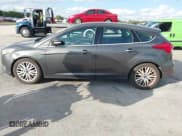 ✅ 2017 Ford Focus Titanium • VIN: 1FADP3N28HL206742 • Лот: 43807219. Опубликован ранее на IAAI с пробегом 118 232 миль. Бесплатный доступ к архиву аукционных продаж из США и подробный отчёт об истории автомобиля на DreamBid. Изображение 6.