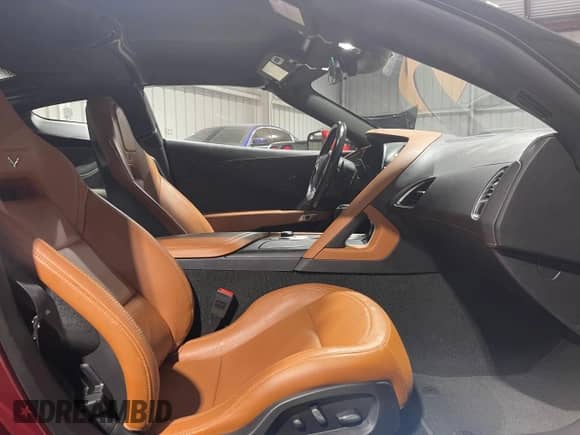 2019 Chevrolet Corvette Grand Sport 2LT z VIN 1G1YY2D71K5104106, wystawiony jako Copart lot #75502304 z przebiegiem 35 349 mil mil oraz Czysty tytuł • Clean title. Historia ofert i sprzedaży dostępna na DreamBid. Obrazek 5.