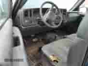 2002 Chevrolet Silverado 1500 LS с VIN 1GCEK14VX2Z207859, выставлен на аукционе Copart как лот 84182554 с пробегом 140 862 миль миль и Списание • Salvage title. История ставок и продаж доступна на DreamBid. Изображение 8.
