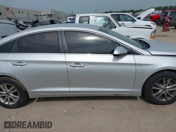 ✅ 2017 Hyundai Sonata SE • VIN: 5NPE24AF9HH588828 • Лот: 42630178. Опубликован ранее на IAAI с пробегом 100 116 миль. Бесплатный доступ к архиву аукционных продаж из США и подробный отчёт об истории автомобиля на DreamBid. Изображение 13.