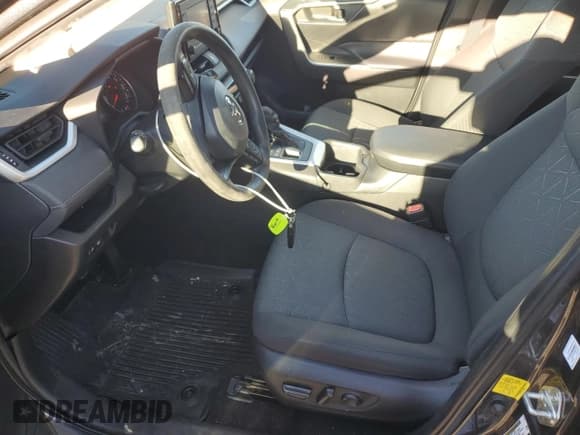 ✅ 2022 Toyota RAV4 XLE • VIN: 2T3P1RFV7NC280152 • Lot: 85883635. Listed on Copart with 45,494 mi. Free auction sales archive from the USA and detailed vehicle history report at DreamBid. Image 7.