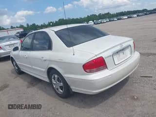✅ 2004 Hyundai Sonata • VIN: KMHWF25HX4A014986 • Lot: 42352017. Wystawiony na IAAI z przebiegiem 202 970 mil. Bezpłatny archiwum sprzedaży aukcyjnych z USA i szczegółowy raport historii pojazdu na DreamBid. Zdjęcie 3.