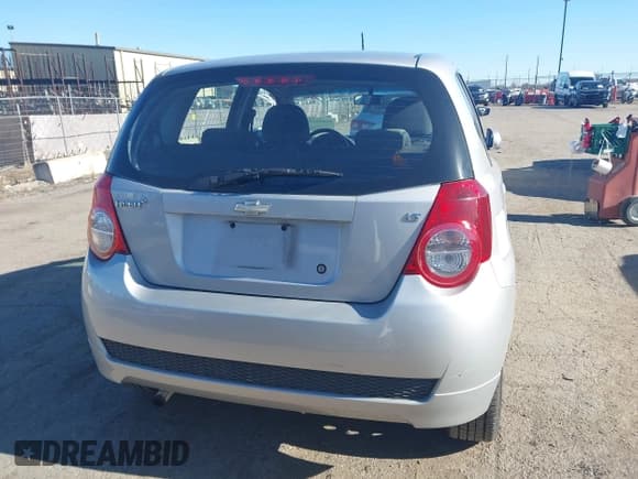 ✅ 2009 Chevrolet Aveo 1LT • VIN: KL1TD66E89B652879 • Lot: 43696256. Wystawiony na IAAI z przebiegiem 128 321 mil. Bezpłatny archiwum sprzedaży aukcyjnych z USA i szczegółowy raport historii pojazdu na DreamBid. Zdjęcie 17.