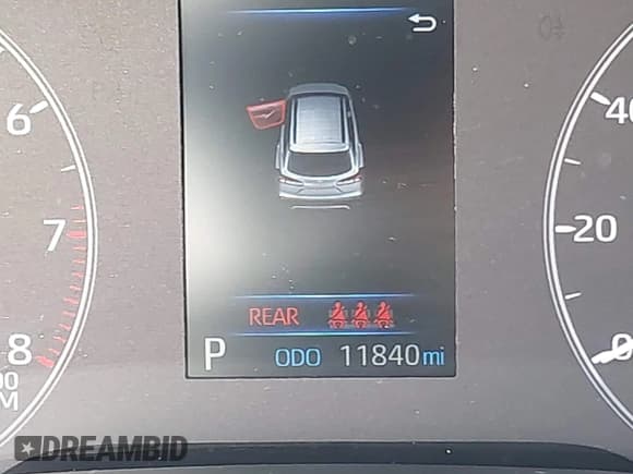 ✅ 2024 Toyota Corolla Cross L • VIN: 7MUAAABG4RV104802 • Lot: 42655512. Listed on IAAI with 11,840 mi. Free auction sales archive from the USA and detailed vehicle history report at DreamBid. Image 15.