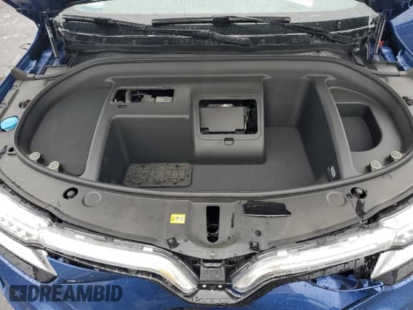 ✅ 2023 VinFast VF 8 Plus • VIN: RLLV1AFA7PH001723 • Lot: 47847685. Listed on Copart with 2,227 mi. Free auction sales archive from the USA and detailed vehicle history report at DreamBid. Image 14.