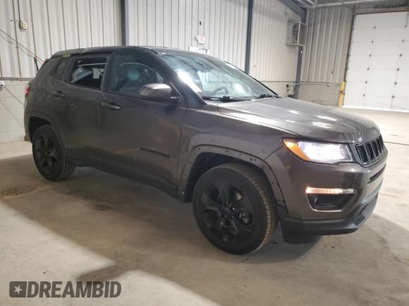 ✅ 2019 Jeep Compass Latitude • VIN: 3C4NJDBB5KT724071 • Lot: 58203735. Wystawiony na Copart z przebiegiem 57 873 mil. Bezpłatny archiwum sprzedaży aukcyjnych z USA i szczegółowy raport historii pojazdu na DreamBid. Zdjęcie 4.