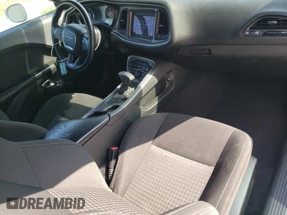 ✅ 2019 Dodge Challenger R/T • VIN: 2C3CDZBT2KH651985 • Lot: 58412954. Wystawiony na Copart z przebiegiem 111 042 mil. Bezpłatny archiwum sprzedaży aukcyjnych z USA i szczegółowy raport historii pojazdu na DreamBid. Zdjęcie 8.