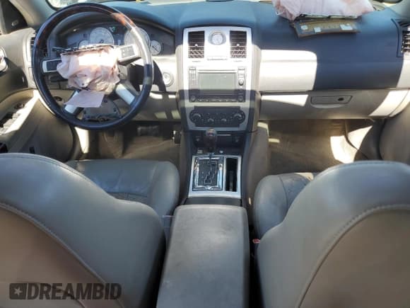 ✅ 2007 Chrysler 300 C • VIN: 2C3KA63H47H874629 • Lot: 82315575. Listed on Copart with Not provided. Free auction sales archive from the USA and detailed vehicle history report at DreamBid. Image 8.