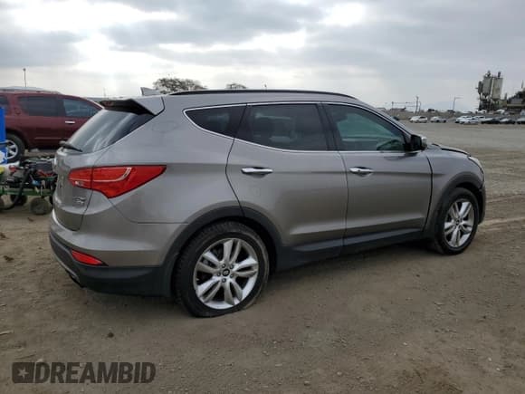 ✅ 2015 Hyundai Santa Fe • VIN: 5XYZW4LA3FG266648 • Лот: 52937914. Опубликован ранее на Copart с пробегом 93 940 миль. Бесплатный доступ к архиву аукционных продаж из США и подробный отчёт об истории автомобиля на DreamBid. Изображение 3.