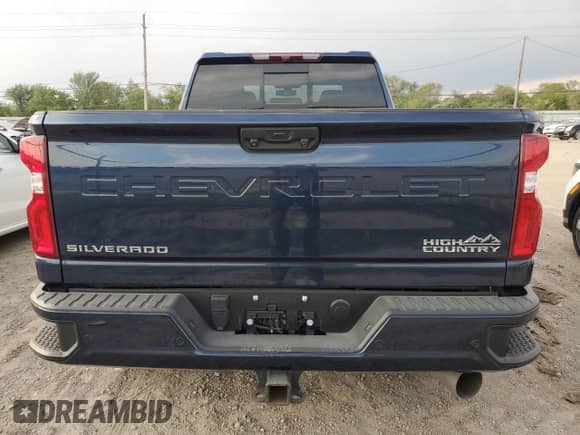 ✅ 2022 Chevrolet Silverado 3500HD High Country • VIN: 1GC4YVEY9NF324803 • Лот: 72029354. Размещён на Copart с пробегом 52 090 миль миль. Получите бесплатный доступ к архиву аукционных продаж из США и посмотрите подробный отчёт об истории автомобиля на DreamBid. Изображение 6.