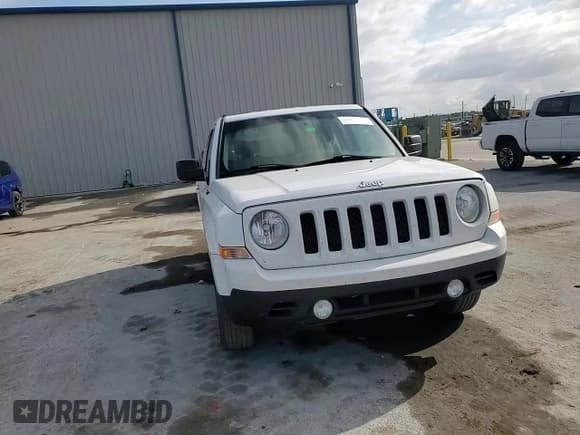 ✅ 2017 Jeep Patriot Sport • VIN: 1C4NJPBA5HD115599 • Lot: 54739995. Listed on Copart with 153,509 mi. Free auction sales archive from the USA and detailed vehicle history report at DreamBid. Image 15.
