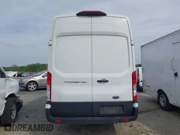 ✅ 2021 Ford Transit Cargo • VIN: 1FTBR3X82MKA02340 • Lot: 42171061. Listed on IAAI with 52,047 mi. Free auction sales archive from the USA and detailed vehicle history report at DreamBid. Image 16.