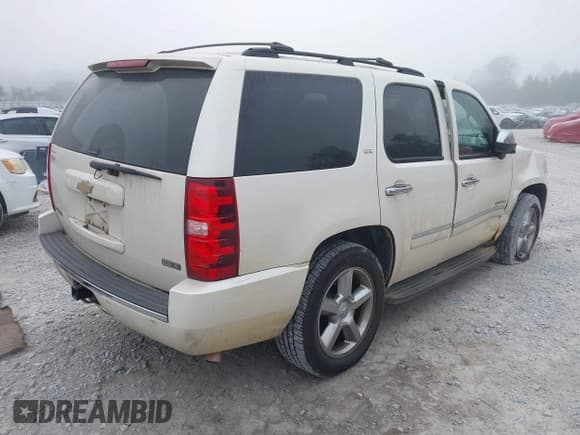 ✅ 2011 Chevrolet Tahoe LTZ • VIN: 1GNSCCE05BR367234 • Lot: 43744113. Listed on IAAI with 189,091 mi. Free auction sales archive from the USA and detailed vehicle history report at DreamBid. Image 4.