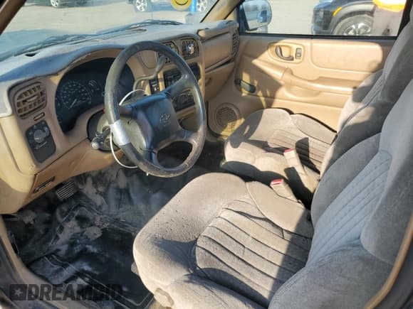 ✅ 2000 Chevrolet S-10 • VIN: 1GCCS1458Y8273266 • Лот: 44273235. Опубликован ранее на Copart с пробегом Не указан. Бесплатный доступ к архиву аукционных продаж из США и подробный отчёт об истории автомобиля на DreamBid. Изображение 8.