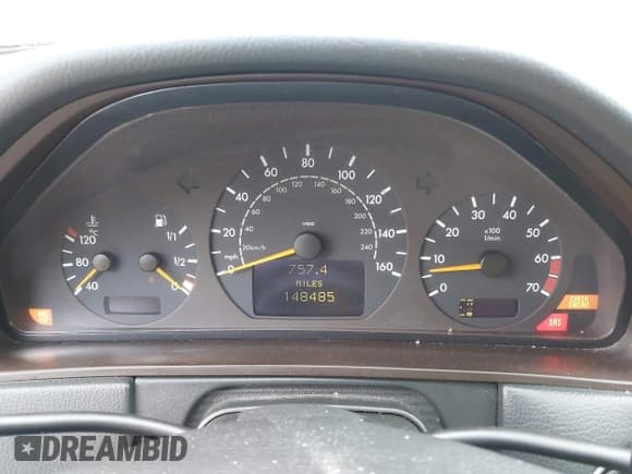 ✅ 2001 Mercedes-Benz E 320 • VIN: WDBJF70J51B232005 • Lot: 41912486. Listed on IAAI with 148,485 mi. Free auction sales archive from the USA and detailed vehicle history report at DreamBid. Image 7.